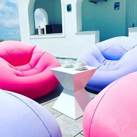 Enalia * Perivolos (Santorini)